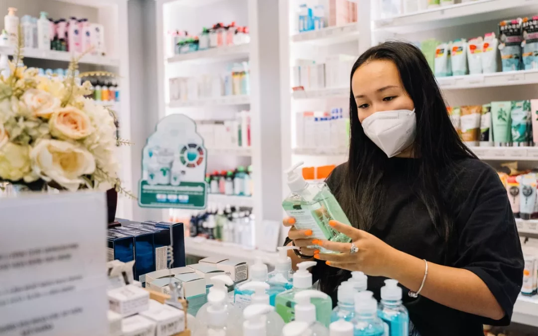 ¿TIENES YA UNA FARMACIA, PERO NO TIENES EL TIEMPO SUFICIENTE PARA FIDELIZAR A TUS CLIENTES?